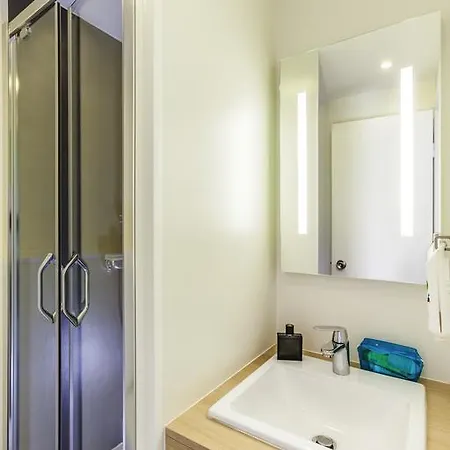 Ibis Styles Paris Ouen 2*