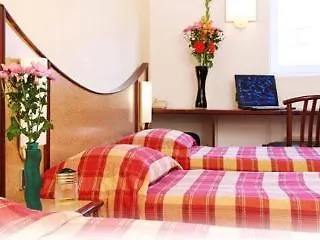 Ibis Styles Paris Ouen 2*